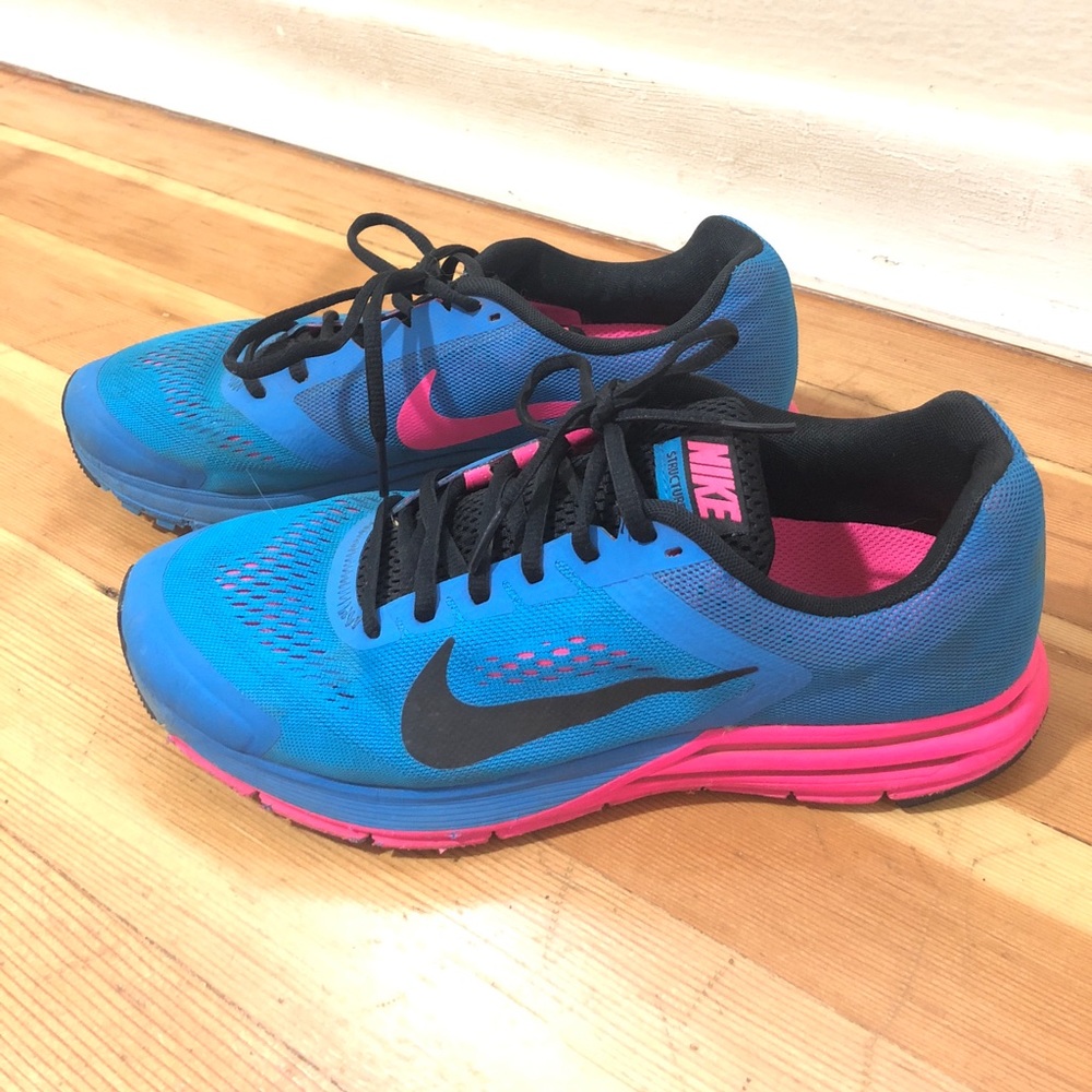 Nike Structure 17 trail running shoes